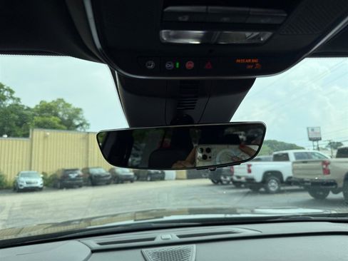 Used 2024 Chevrolet Traverse RS w/ LPO, Floor Liner Package image 22