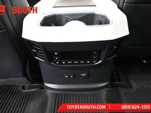 Used 2024 Toyota Sequoia Capstone AWD/4WD image 31