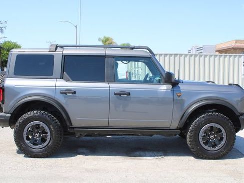 Used 2022 Ford Bronco Badlands AWD/4WD image 3