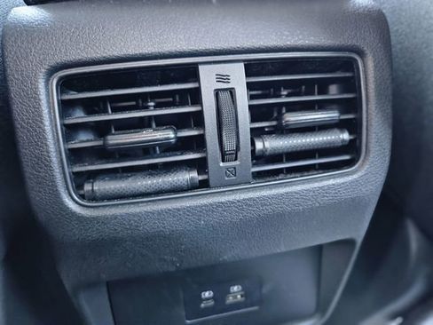 Certified 2023 Nissan Rogue SV image 28