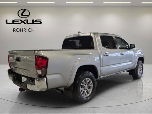 Used 2019 Toyota Tacoma Limited image 5