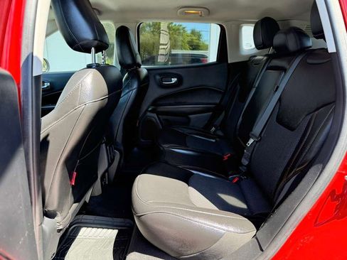 Used 2020 Jeep Compass Trailhawk AWD/4WD image 21