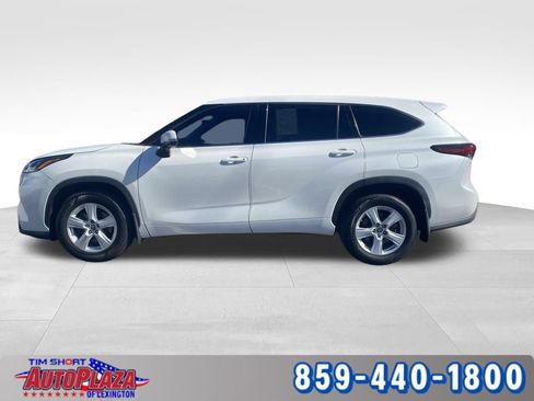 Used 2022 Toyota Highlander LE image 10