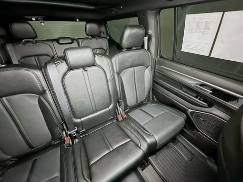 Used 2024 Jeep Wagoneer Series II w/ Convenience Group I RWD image 14
