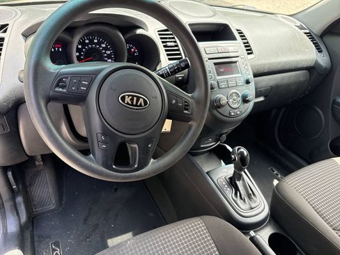 Used 2012 Kia Soul FWD image 28