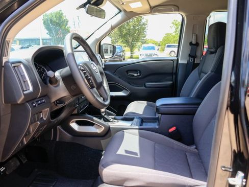 Certified 2026 Nissan Frontier SV w/ SV Convenience Package RWD image 7