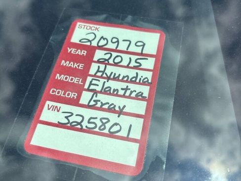 Used 2015 Hyundai Elantra SE w/ Option Group 02 FWD image 21