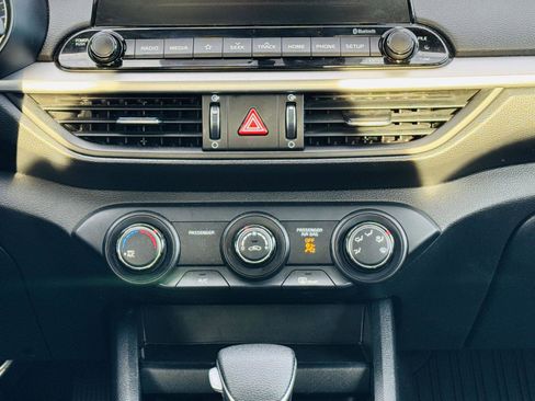 Used 2020 Kia Forte LXS image 16