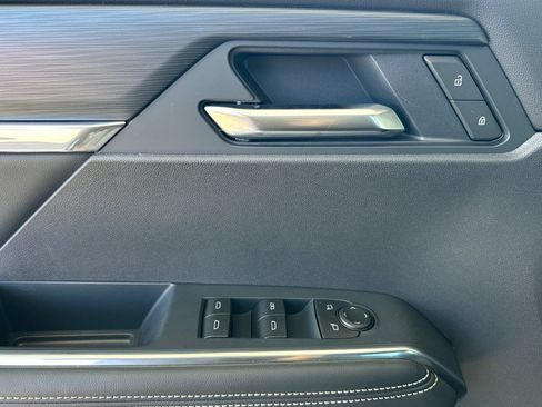 New 2026 GMC Acadia Elevation w/ Black Edition AWD/4WD image 8