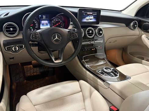Used 2019 Mercedes-Benz GLC 300 4MATIC image 16
