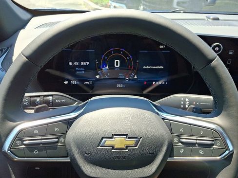 New 2026 Chevrolet Equinox LT AWD/4WD image 9