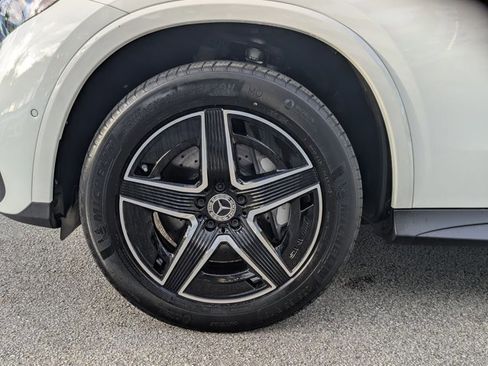 Used 2025 Mercedes-Benz GLC 300 4MATIC image 24