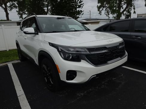 Certified 2024 Kia Seltos X-Line AWD/4WD image 3