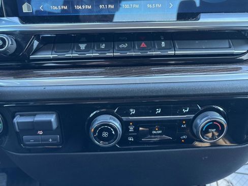 Used 2024 Chevrolet Silverado 2500 LT image 20