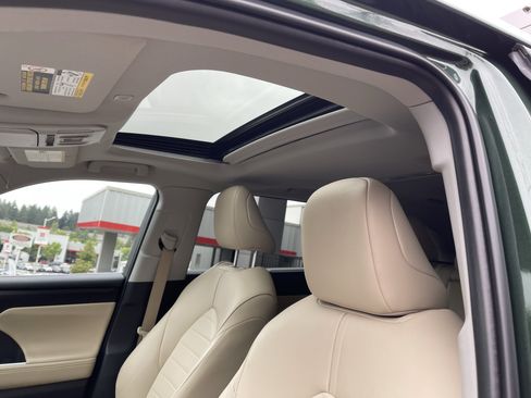 Certified 2025 Toyota Highlander XLE AWD/4WD image 20