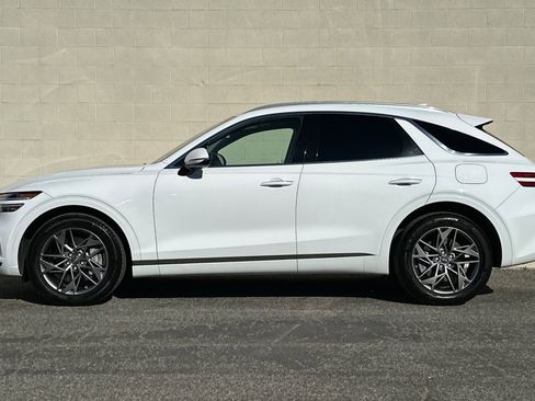Used 2024 Genesis GV70 2.5T w/ Select Package image 7