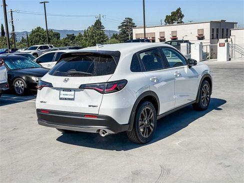 New 2026 Honda HR-V Sport image 5