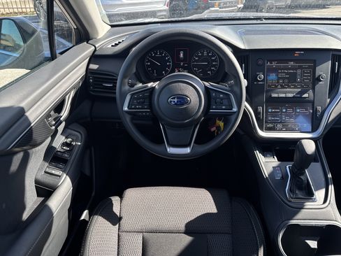 Used 2025 Subaru Outback 2.5i image 11