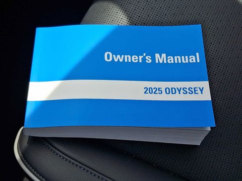 Certified 2025 Honda Odyssey Elite image 26