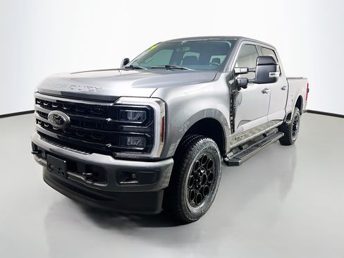 Used 2024 Ford F250 Lariat w/ Black Appearance Package AWD/4WD image 10