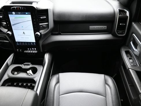 Used 2024 RAM 2500 Big Horn w/ Night Edition AWD/4WD image 32
