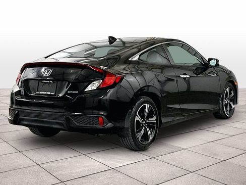 Used 2017 Honda Civic Touring image 11