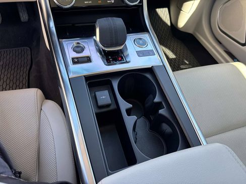 Used 2021 Jaguar XF SE image 25