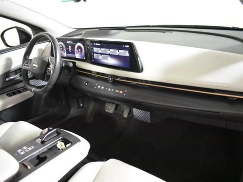 Certified 2024 Nissan Ariya AWD image 39