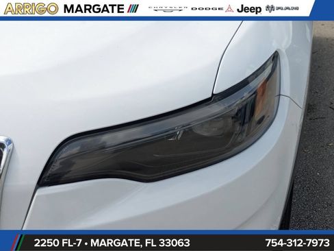 Used 2021 Jeep Cherokee Latitude Lux AWD/4WD image 11
