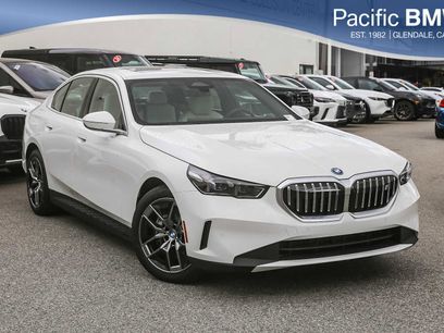 New 2026 BMW i5 eDrive40 w/ Premium Package