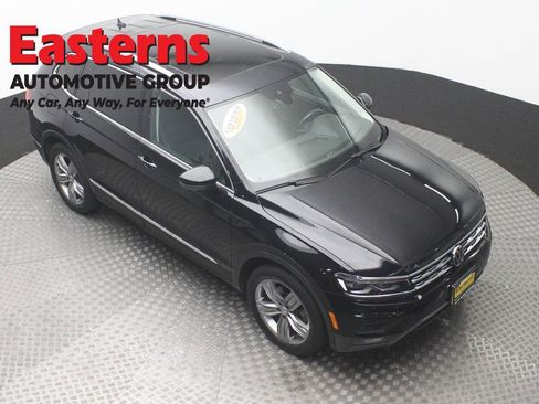 Used 2019 Volkswagen Tiguan SEL Premium AWD/4WD image 3