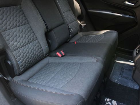 Used 2020 Chevrolet Equinox LT w/ LPO, Floor Liner Package FWD image 21