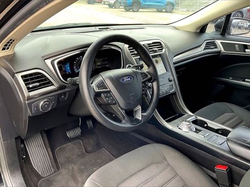 Used 2019 Ford Fusion SE image 14