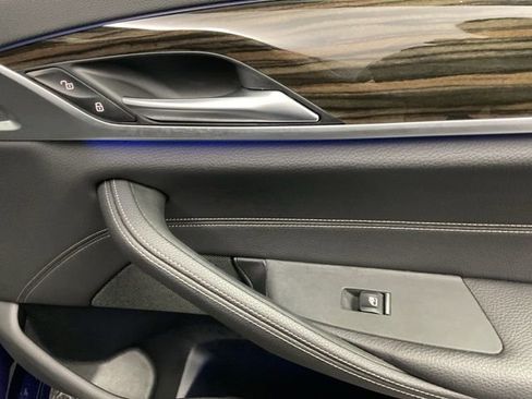 Used 2018 BMW 540i xDrive w/ Premium Package image 25