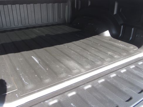 Used 2024 RAM 1500 Limited w/ Body Color Bumper Group image 7