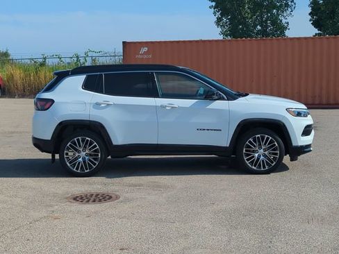 Used 2022 Jeep Compass Limited w/ Elite Group AWD/4WD image 2