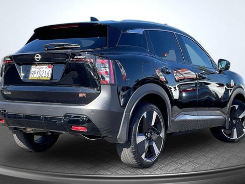 Used 2025 Nissan Kicks SR FWD image 13