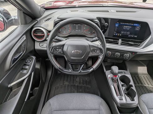 Certified 2025 Chevrolet Trax RS w/ Driver Confidence Package FWD image 15