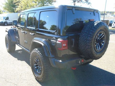 Certified 2024 Jeep Wrangler Unlimited Rubicon image 3