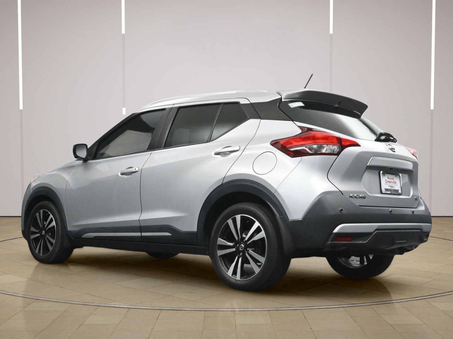 Used 2020 Nissan Kicks SR w/ SR Premium Package FWD image 27
