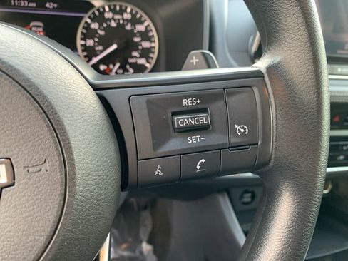 Used 2024 Nissan Rogue S image 24