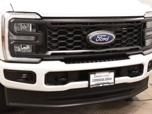 Used 2024 Ford F250 XL w/ STX Appearance Package AWD/4WD image 7