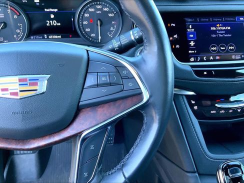 Used 2023 Cadillac XT5 Premium Luxury w/ Technology Package image 23