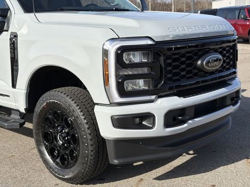 New 2026 Ford F250 XLT w/ XLT Premium Package image 9