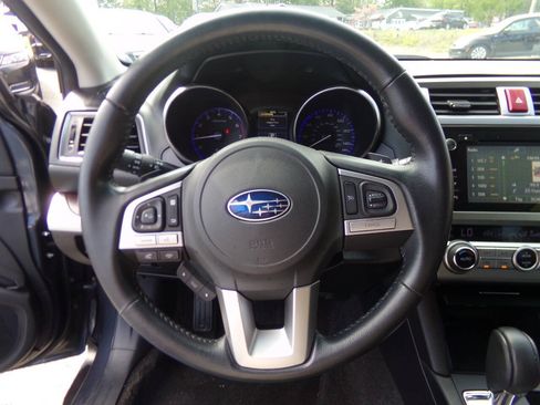 Used 2015 Subaru Outback 2.5i Limited AWD/4WD image 19