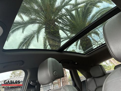 Used 2016 Porsche Macan S image 22