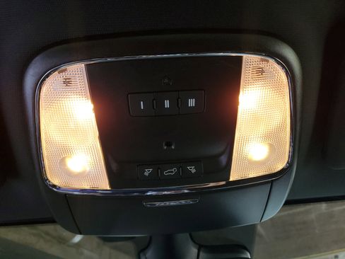 Used 2021 Jeep Grand Cherokee SRT AWD/4WD image 21