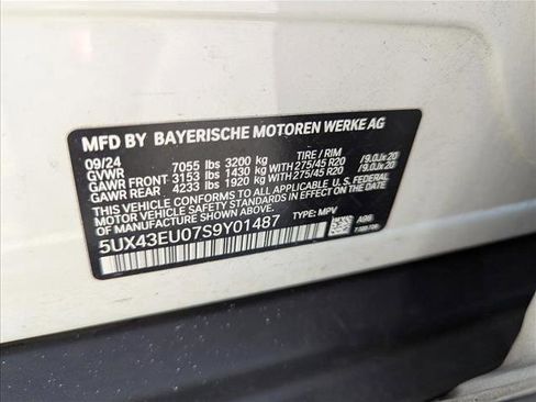 Used 2025 BMW X5 xDrive50e image 24