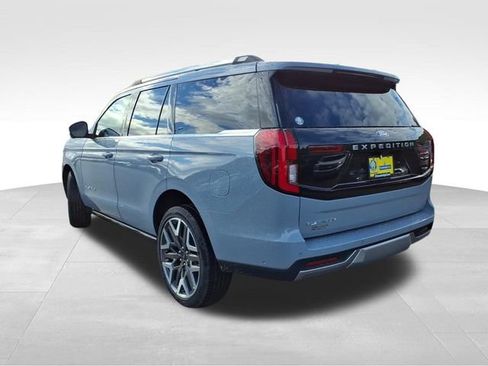 New 2025 Ford Expedition Platinum w/ Platinum Ultimate Package image 5