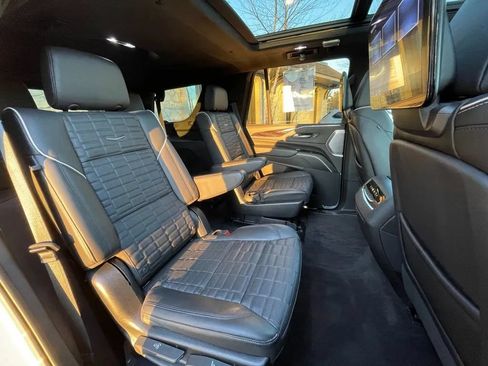 Used 2023 Cadillac Escalade V AWD/4WD image 20